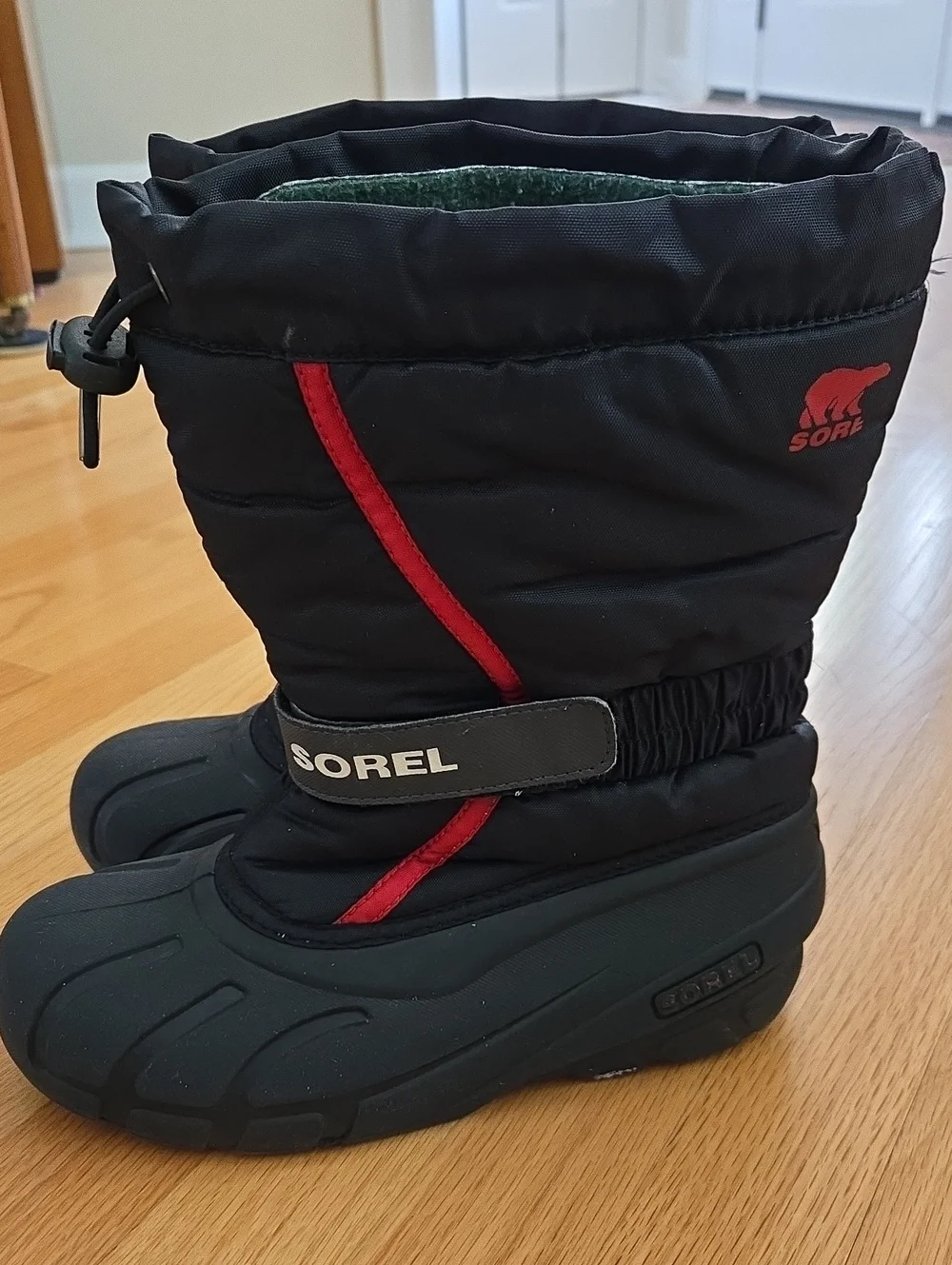 SOREL Kids Youth Flurry Winter Boots Black/Red NY1965-015 Size 4